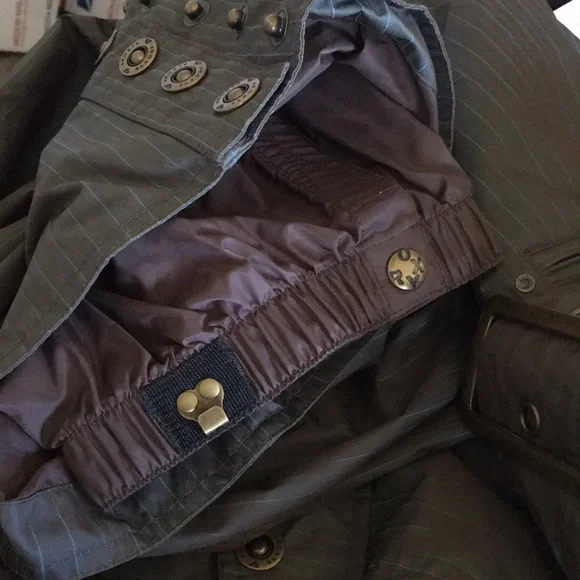 Roxy Snow coveralls. Taupe/turquoise pinstripes. Onesie. Hood/faux fur. Size S. - Picture 15 of 15